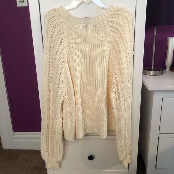 Women’s American Eagle Sweater - Large - Picture 7 of 7